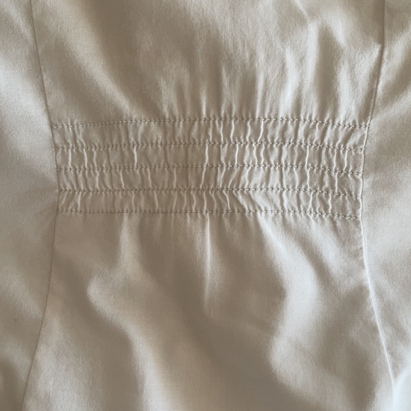 Abercrombie & Fitch White Ruffled Blouse EUC Sz XS - Picture 6 of 7